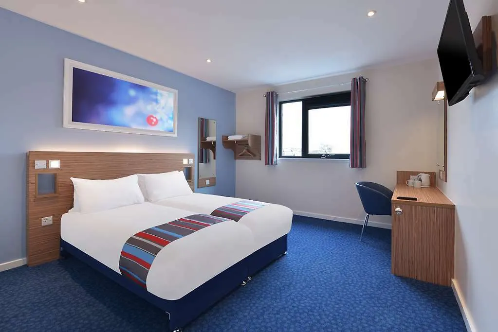Travelodge Brighton 3*,