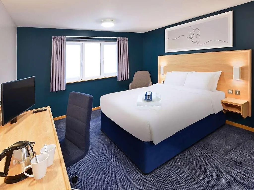 Travelodge Brighton 3*,